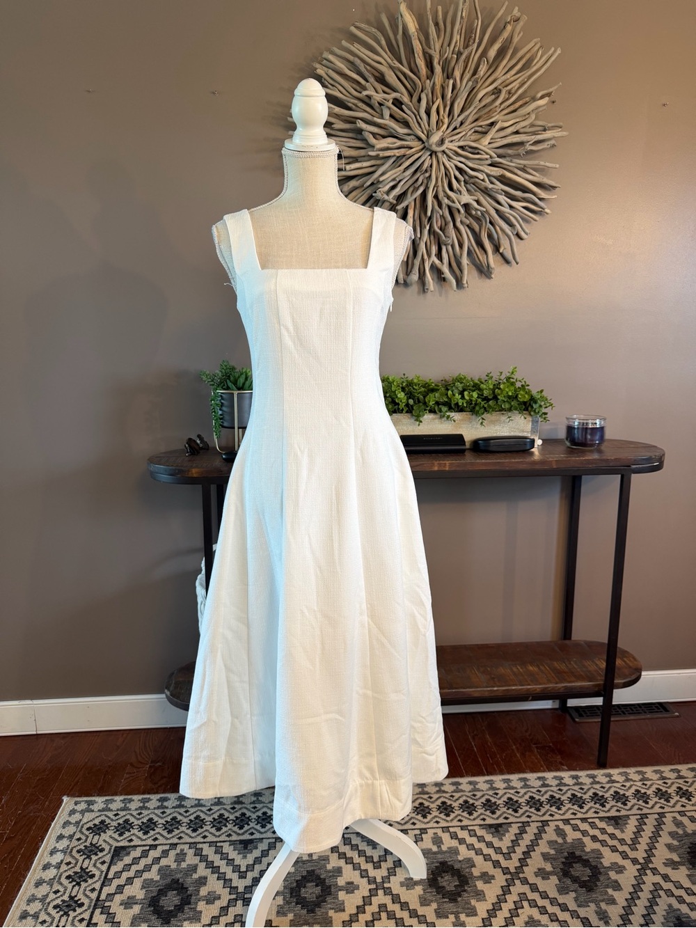 Show Po White Midi Dress in White‎ with Slit